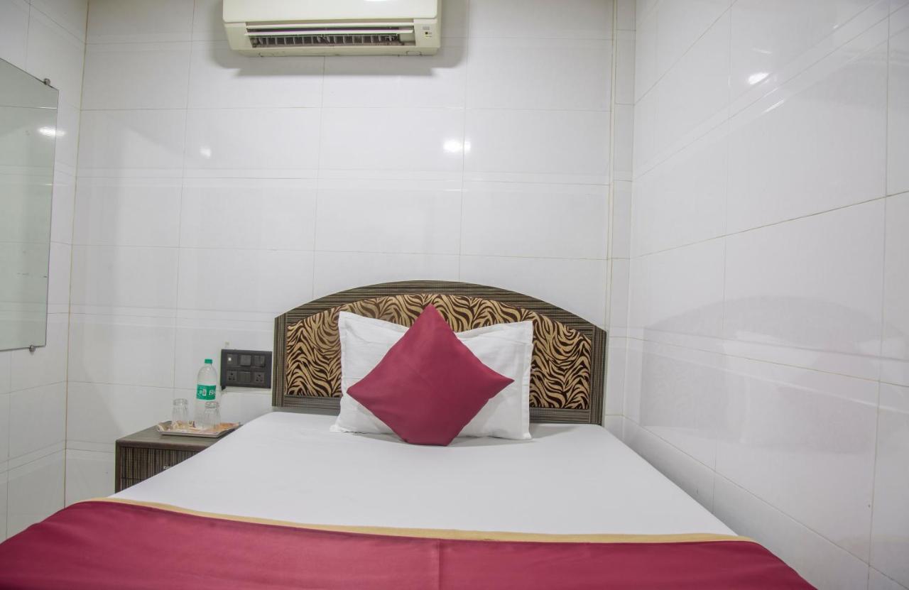 Relax Guest House Bombay Exterior foto